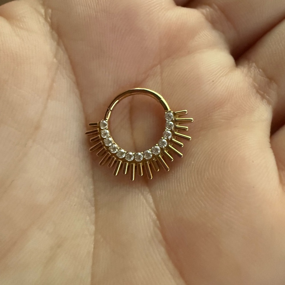 Titanium CZ 11-12mm 16-18g Septum Daith Clicker Piercing
